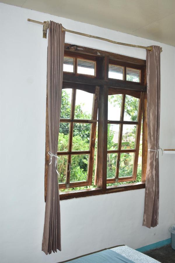 Mama'S Homestay Ruteng Zewnętrze zdjęcie